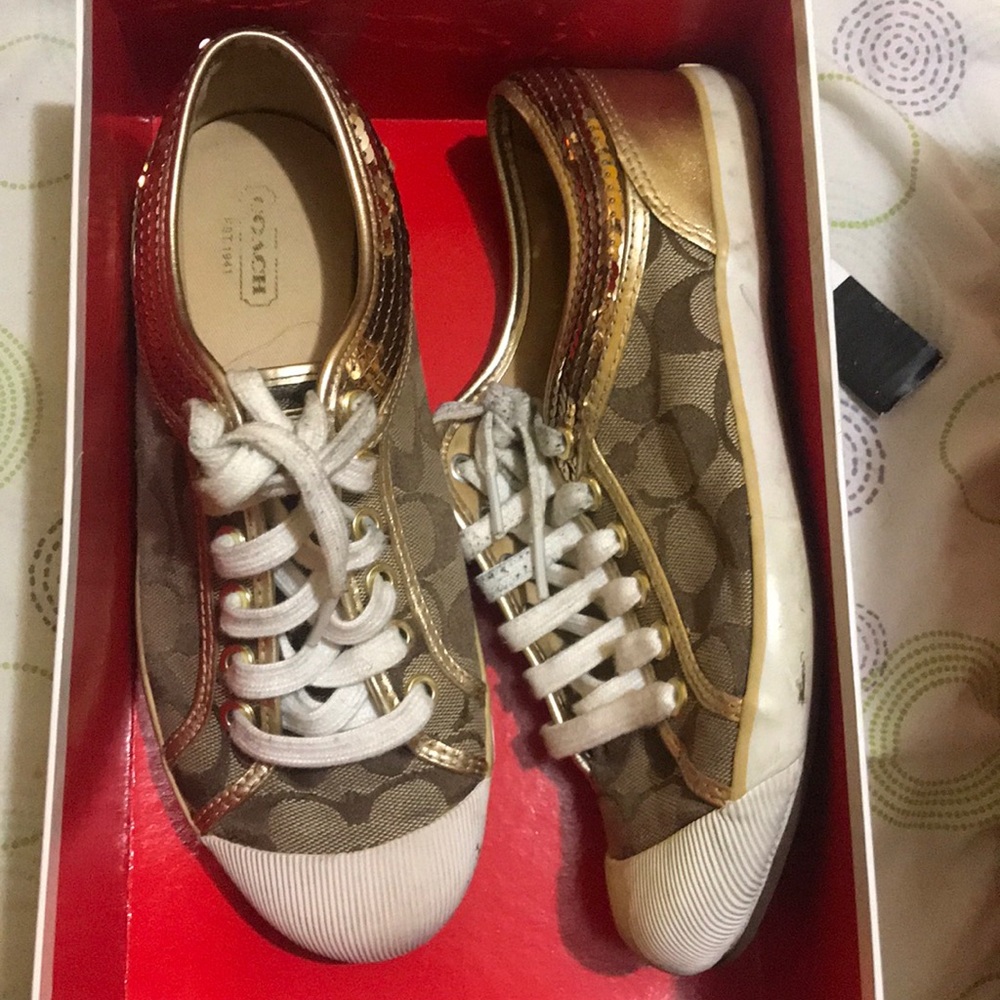 Sneakers